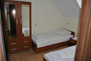 Мини-отель Zajazd Dworek Mircze Двухместный номер с 1 кроватью и собственной ванной комнатой-1